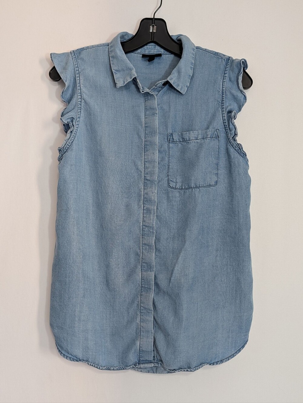 Who What Wear Women's Medium Chambray Button Up Shirt Ruffle Sleeve